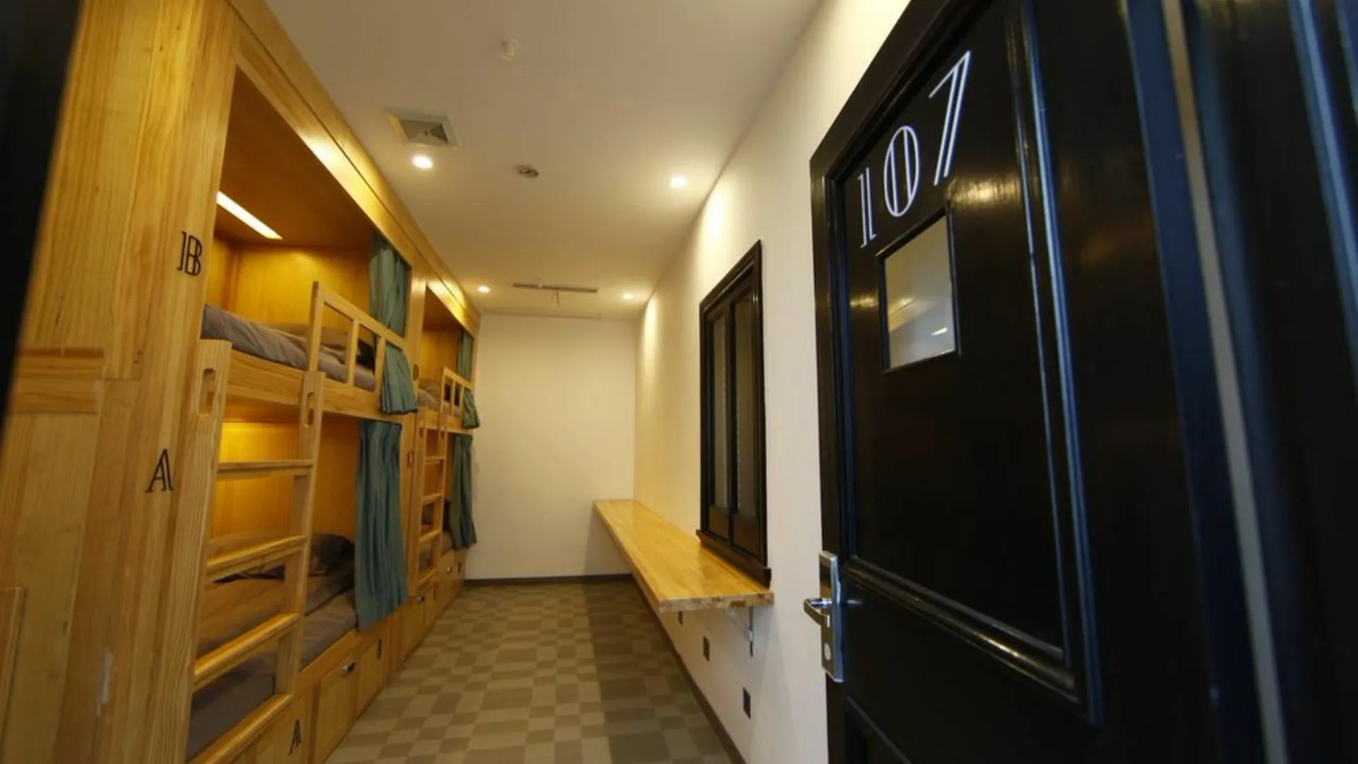 Dengba Hostel Shanghai Branch